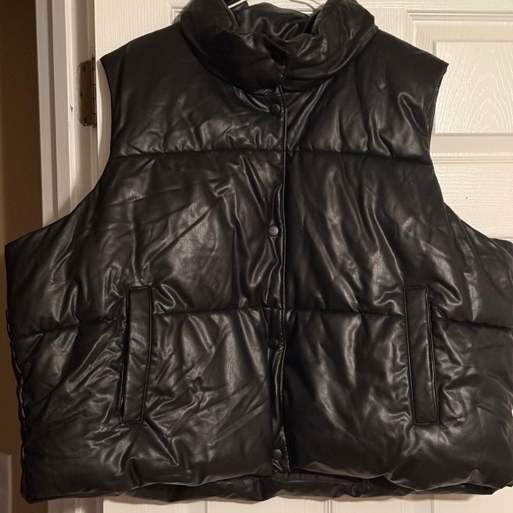 WMNS Old Navy Puffer FAUX LEATHER VEST